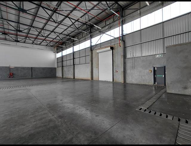 927M² WAREHOUSE TO LET IN POMONA